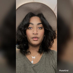 Meet your Posher, Laya